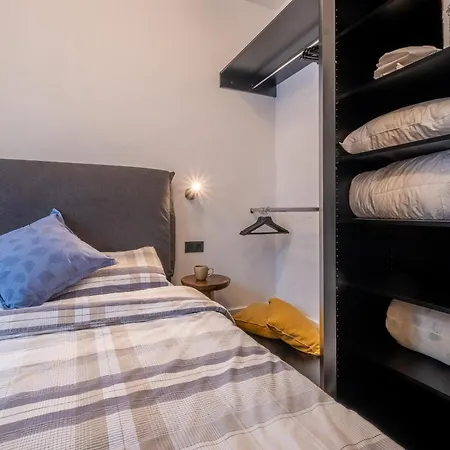 Soho 13 - Black & White Apartment *