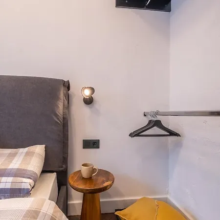 Soho 13 - Black & White Apartment *